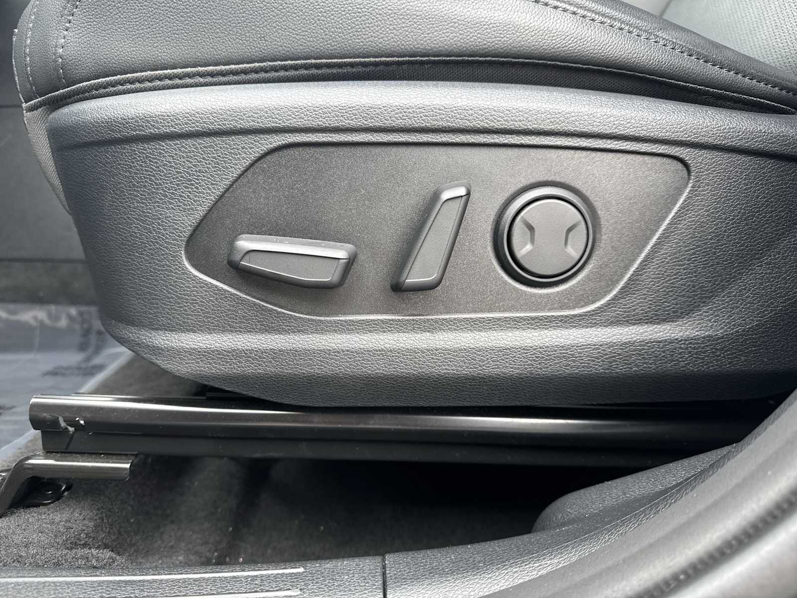 Thumbnail: 2024 Kia Sportage - 16