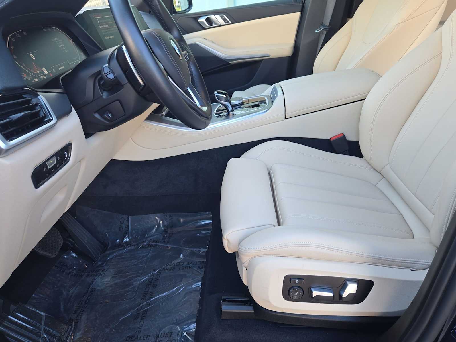 Thumbnail: 2022 BMW X5 - 17