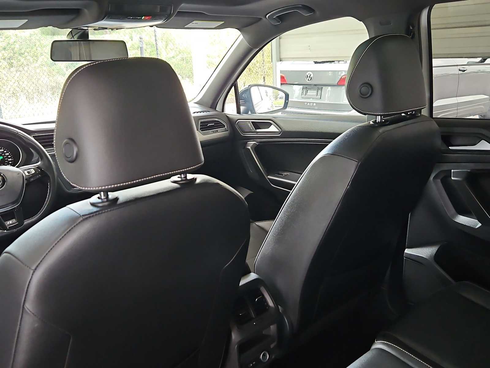 Thumbnail: 2021 Volkswagen Tiguan - 29