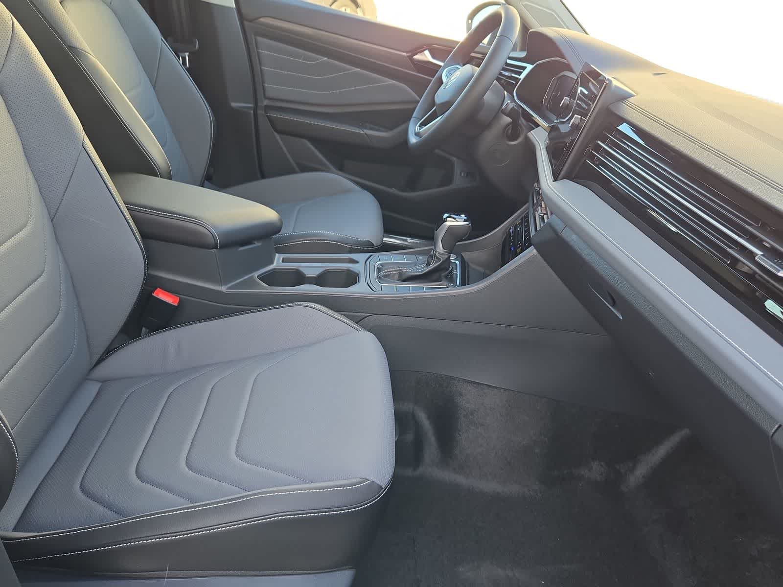 Thumbnail: 2026 Volkswagen Jetta - 22