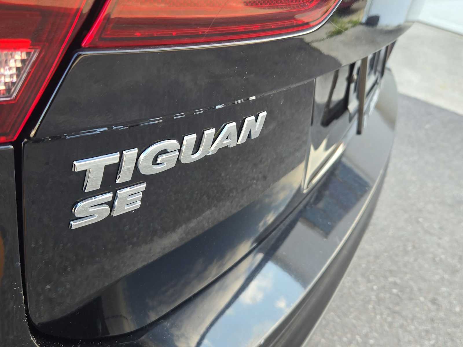 Thumbnail: 2019 Volkswagen Tiguan - 12