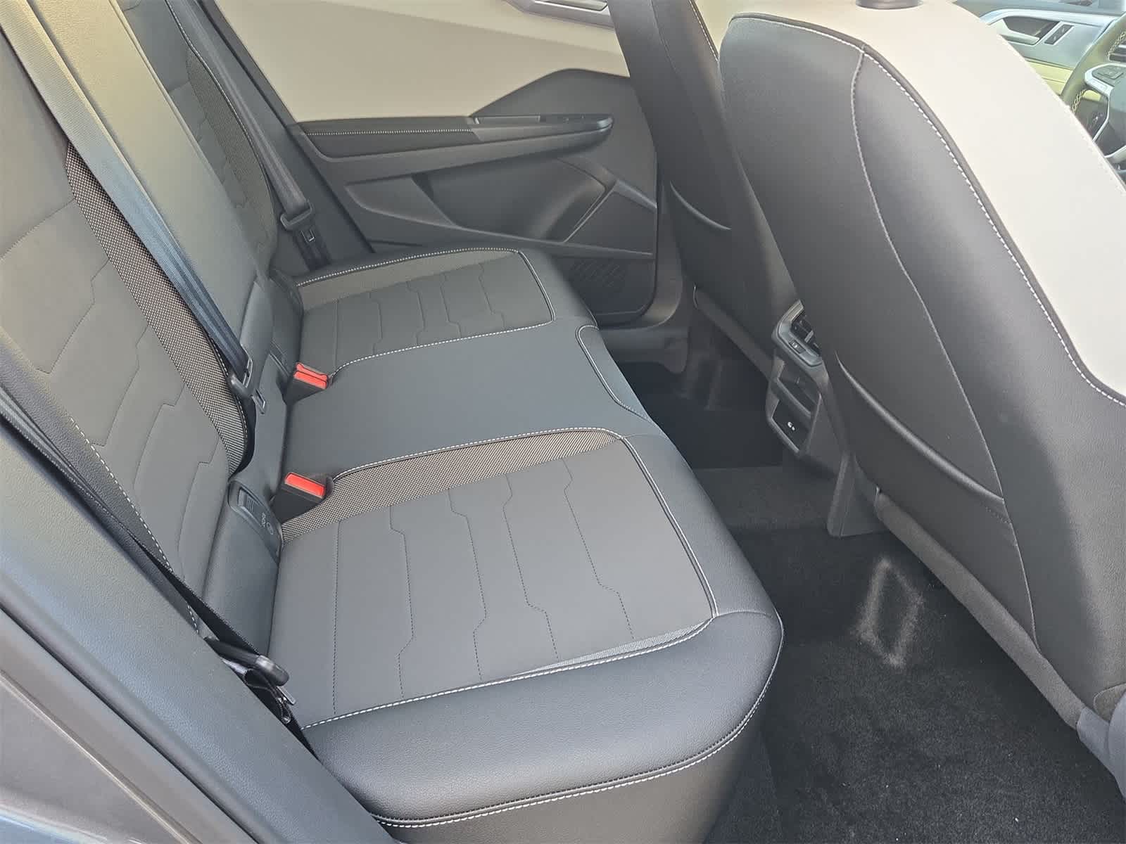 Thumbnail: 2025 Volkswagen Taos - 20