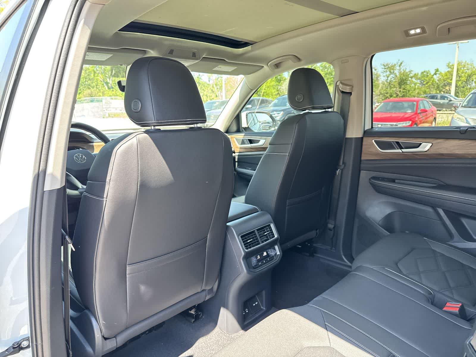 Thumbnail: 2026 Volkswagen Atlas - 25