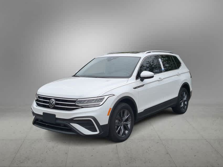 Thumbnail: 2023 Volkswagen Tiguan - 4