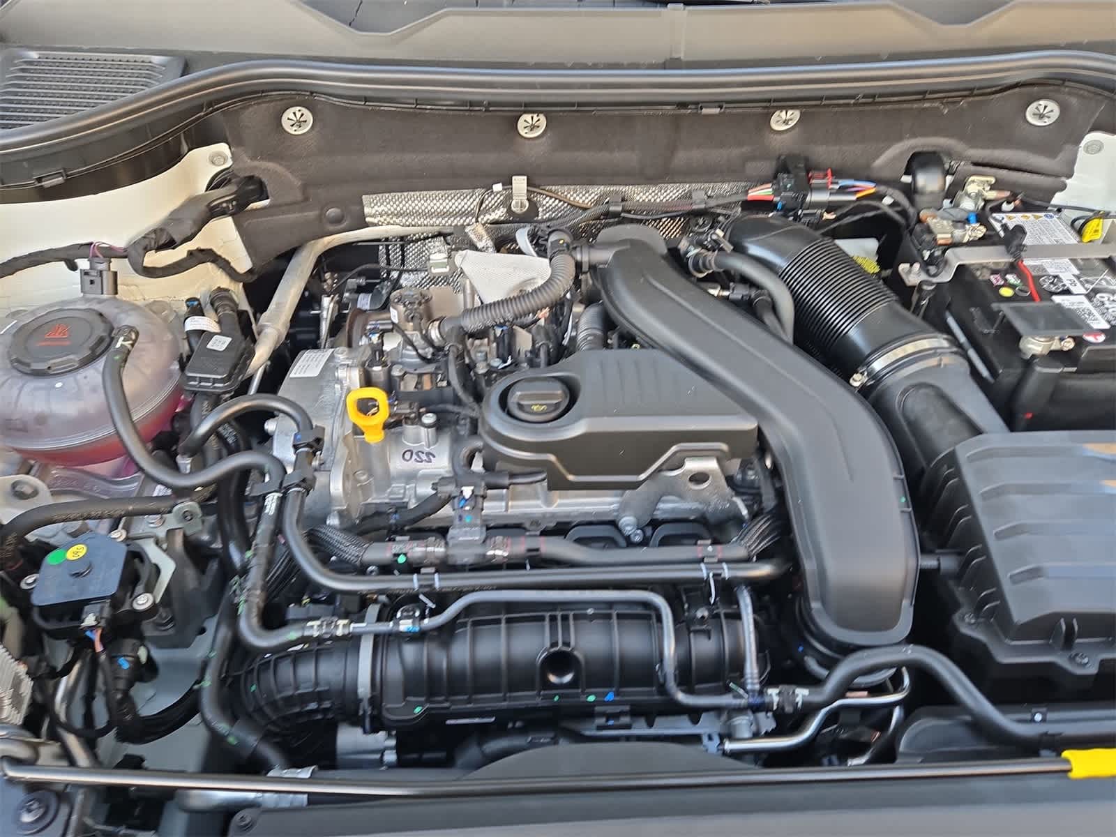 Thumbnail: 2025 Volkswagen Taos - 15