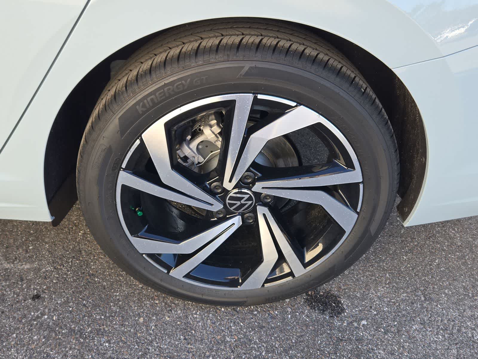 Thumbnail: 2026 Volkswagen Jetta - 14