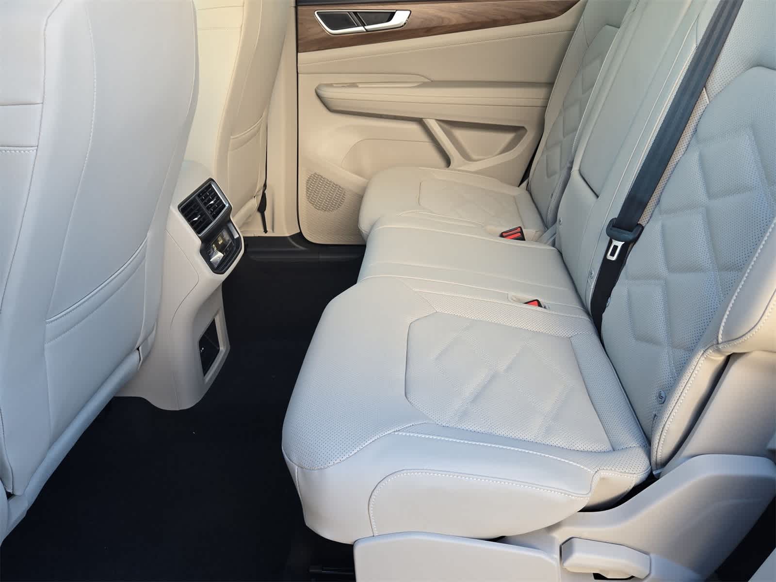 Thumbnail: 2026 Volkswagen Atlas - 19