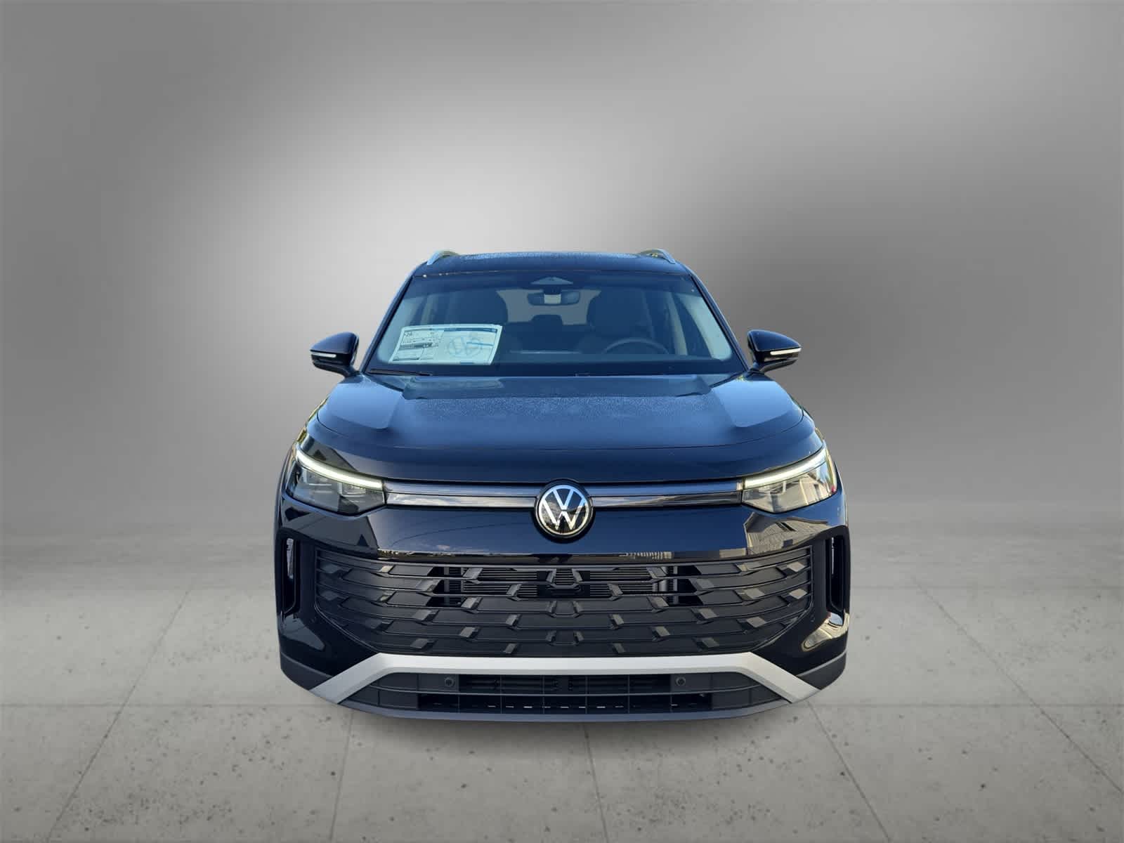 Thumbnail: 2025 Volkswagen Tiguan - 3