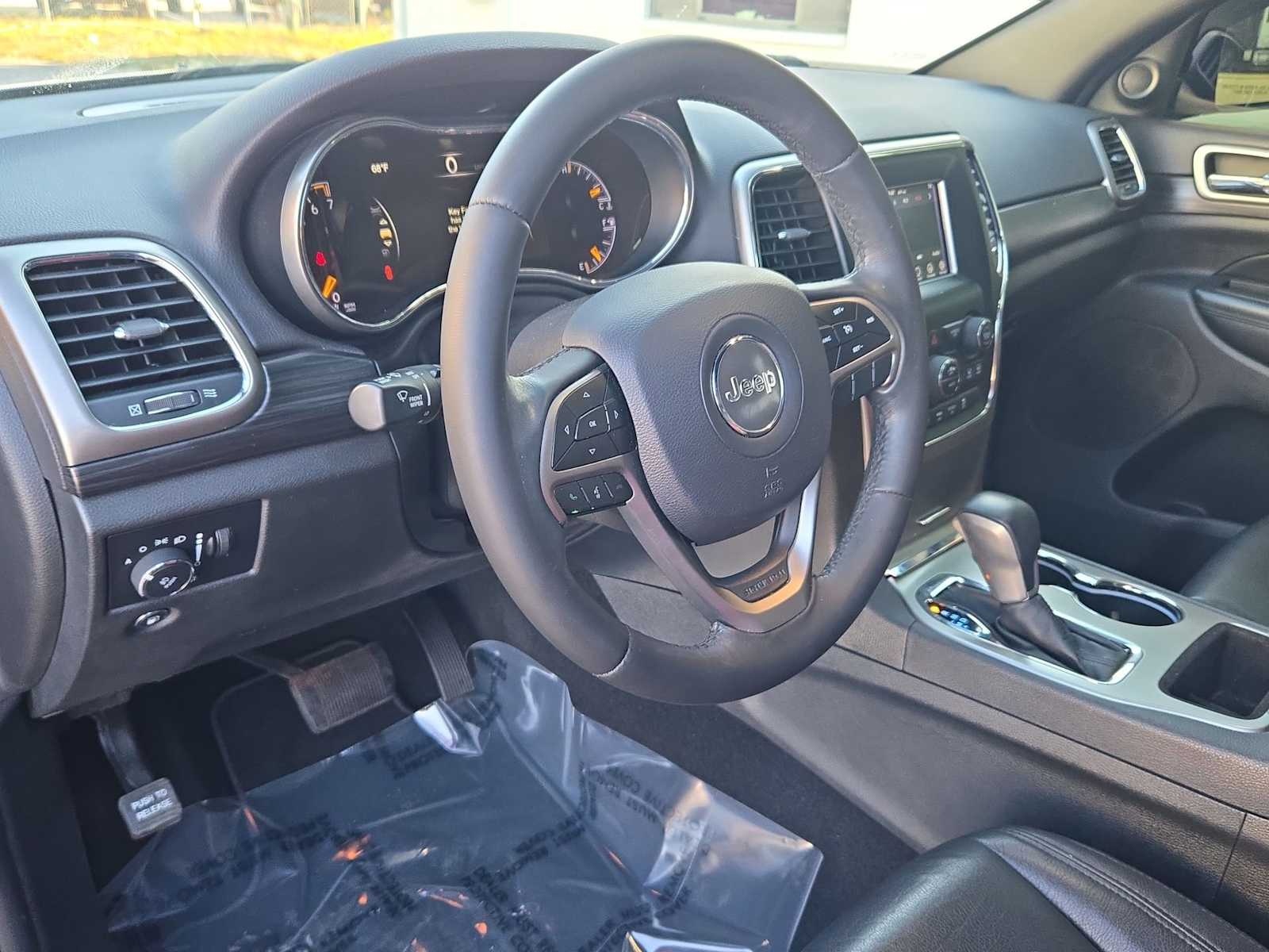 Thumbnail: 2019 Jeep Grand Cherokee - 10