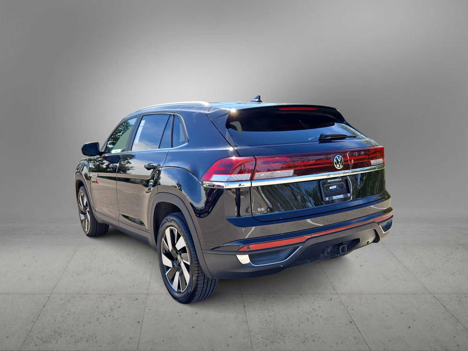 Thumbnail: 2024 Volkswagen Atlas - 6