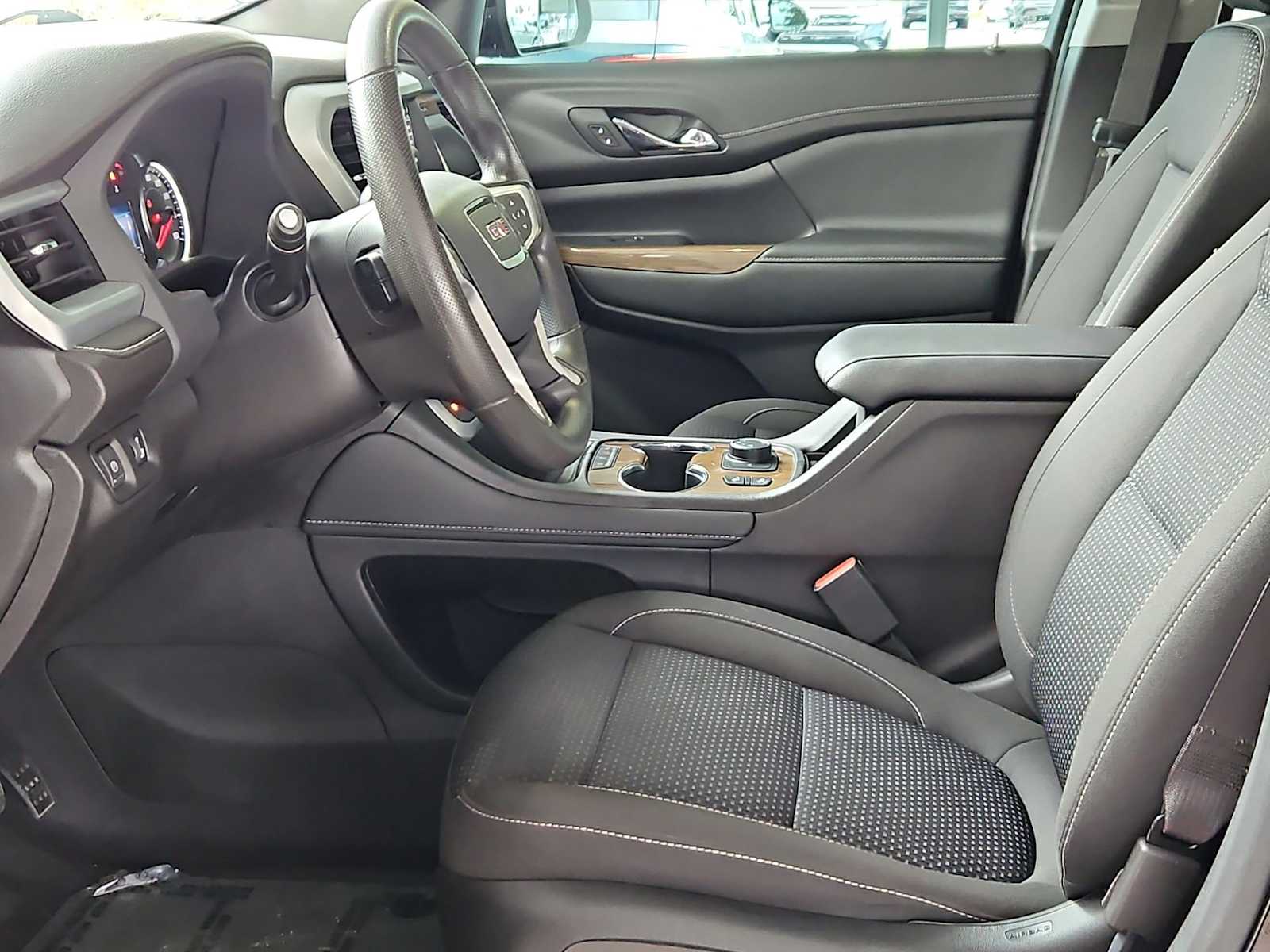 Thumbnail: 2023 GMC Acadia - 17