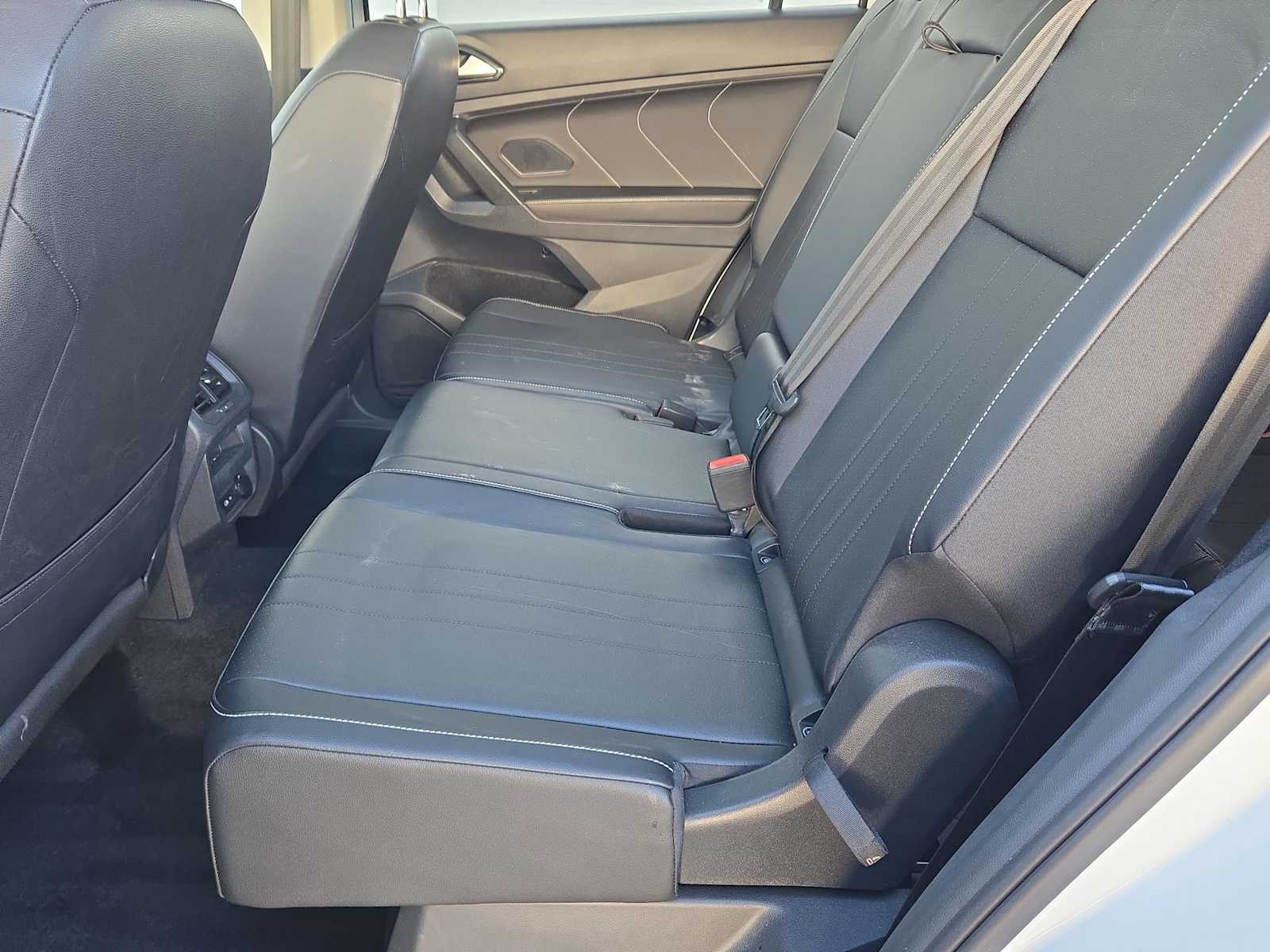 Thumbnail: 2022 Volkswagen Tiguan - 19