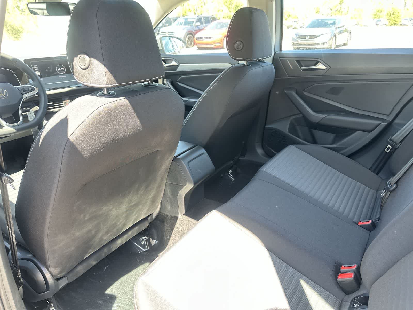 Thumbnail: 2026 Volkswagen Jetta - 17