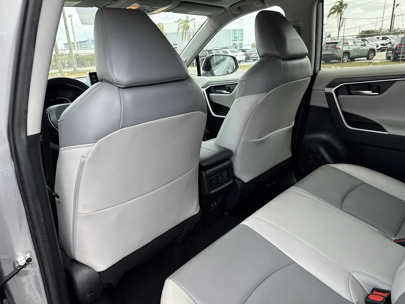 Thumbnail: 2020 Toyota RAV4 - 18