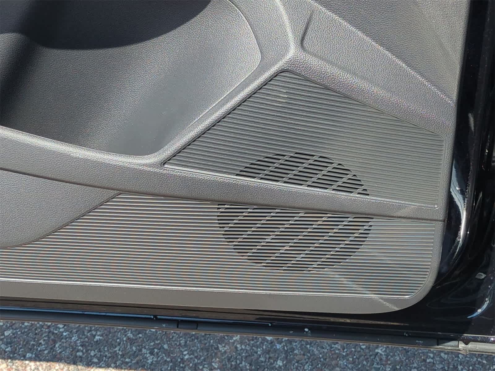 Thumbnail: 2025 Volkswagen Taos - 30