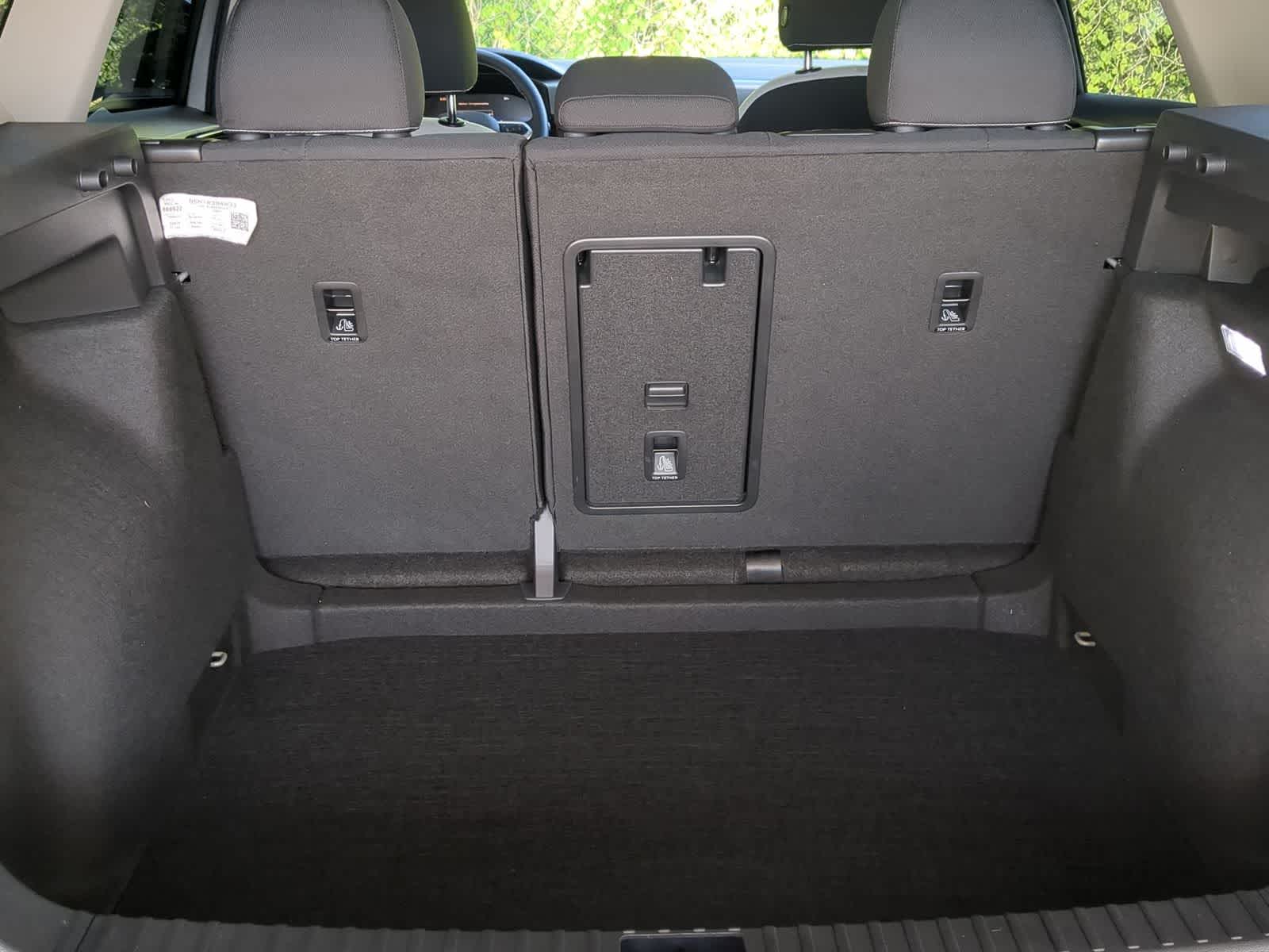 Thumbnail: 2025 Volkswagen Taos - 31