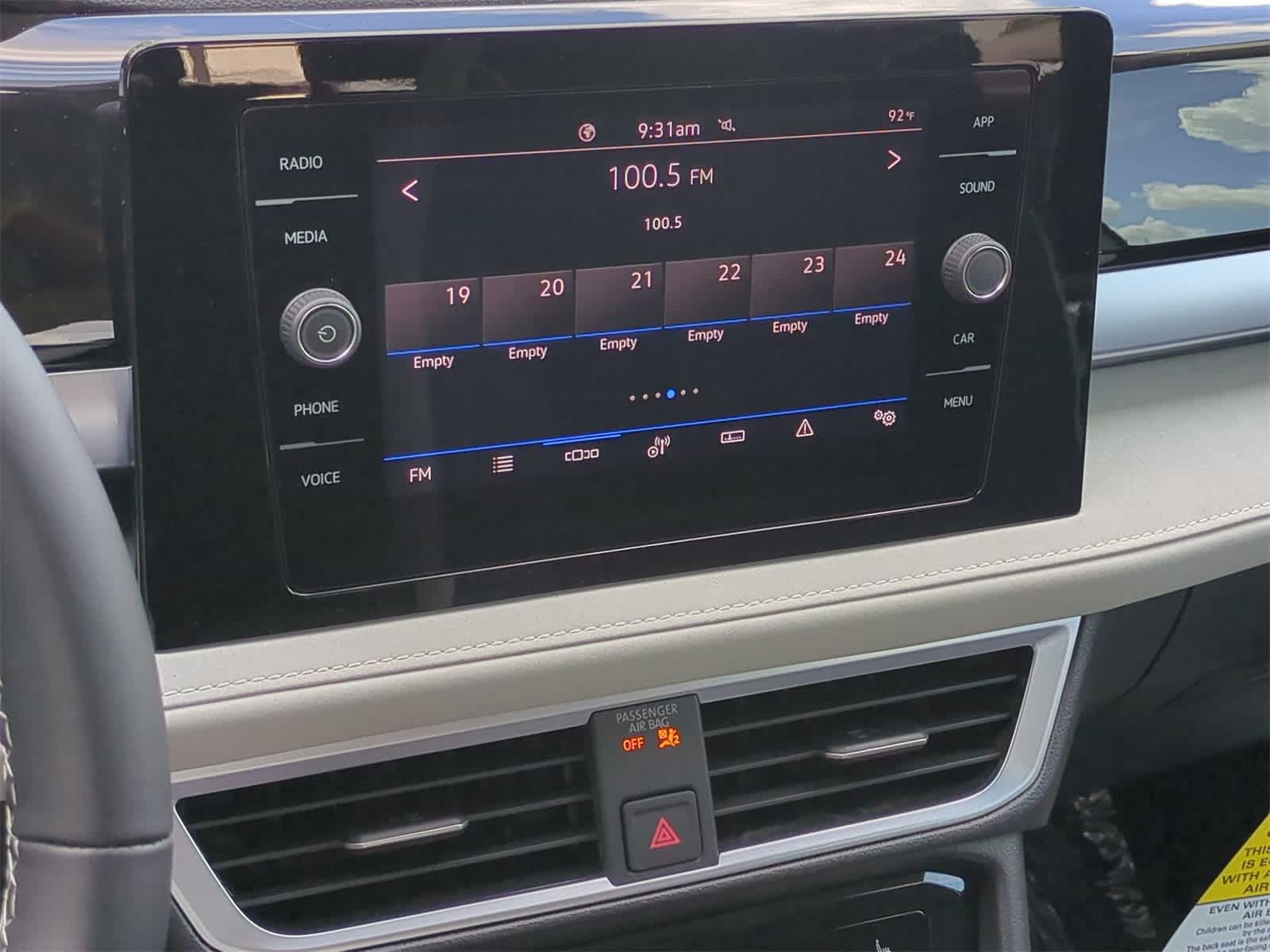 Thumbnail: 2025 Volkswagen Taos - 28