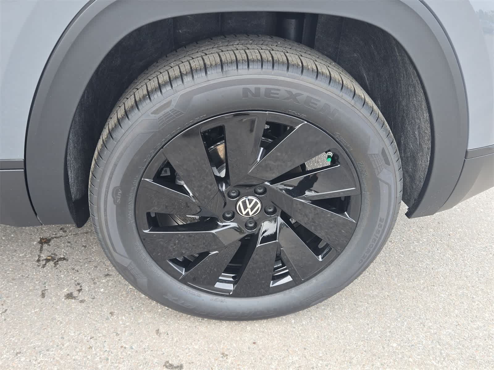 Thumbnail: 2026 Volkswagen Atlas - 14