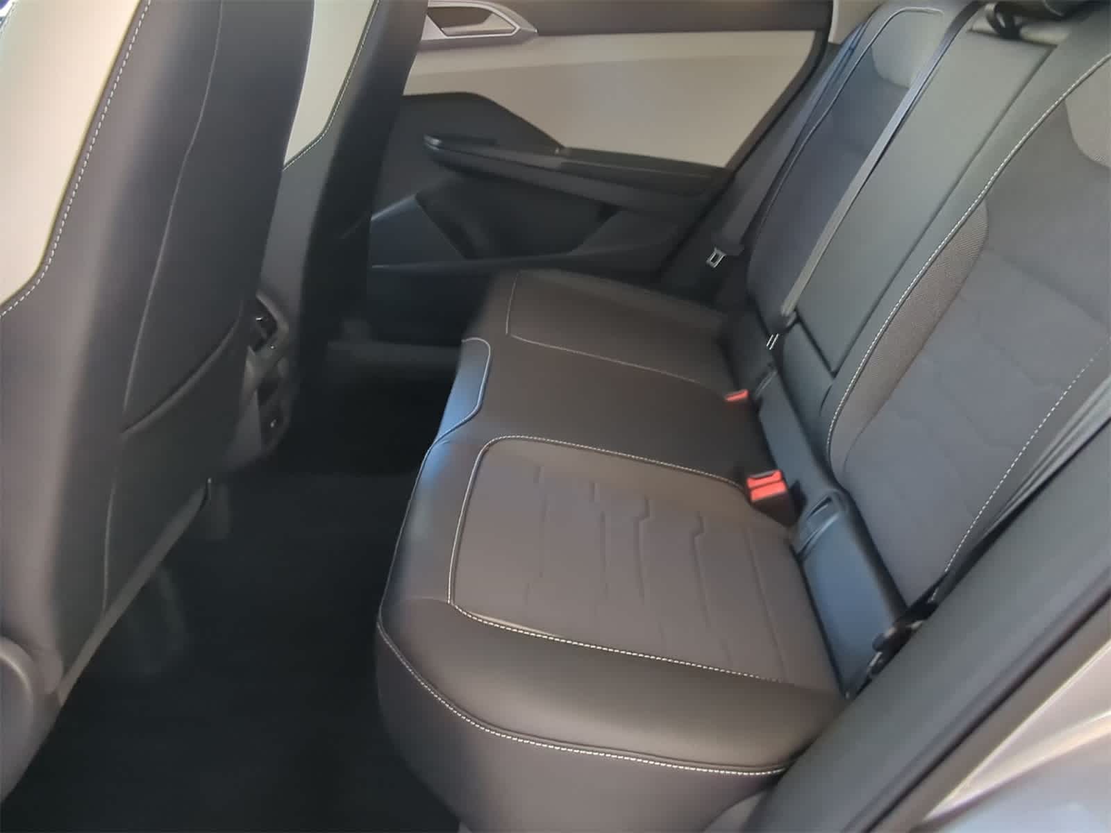 Thumbnail: 2025 Volkswagen Taos - 20