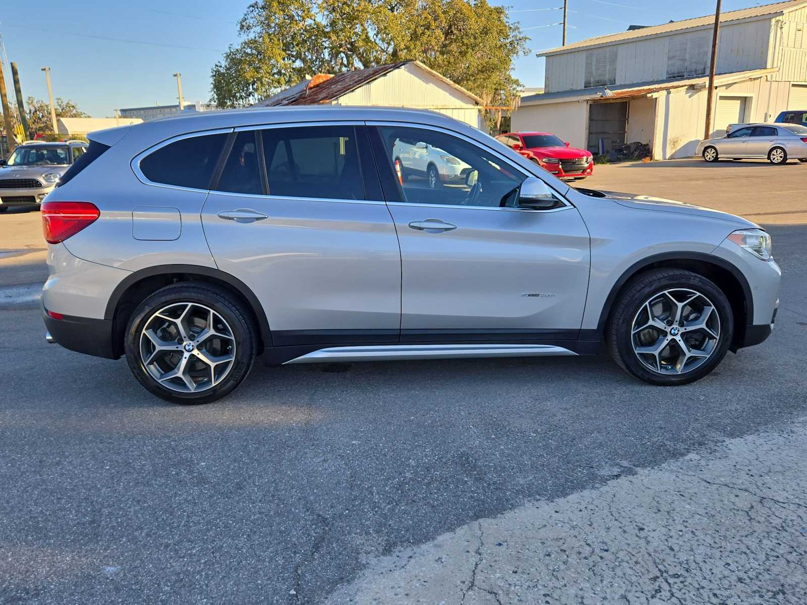 Thumbnail: 2017 BMW X1 - 15