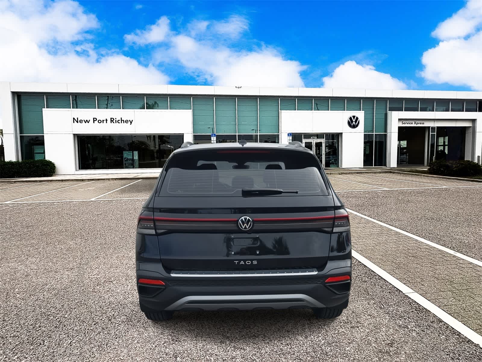 Thumbnail: 2025 Volkswagen Taos - 7