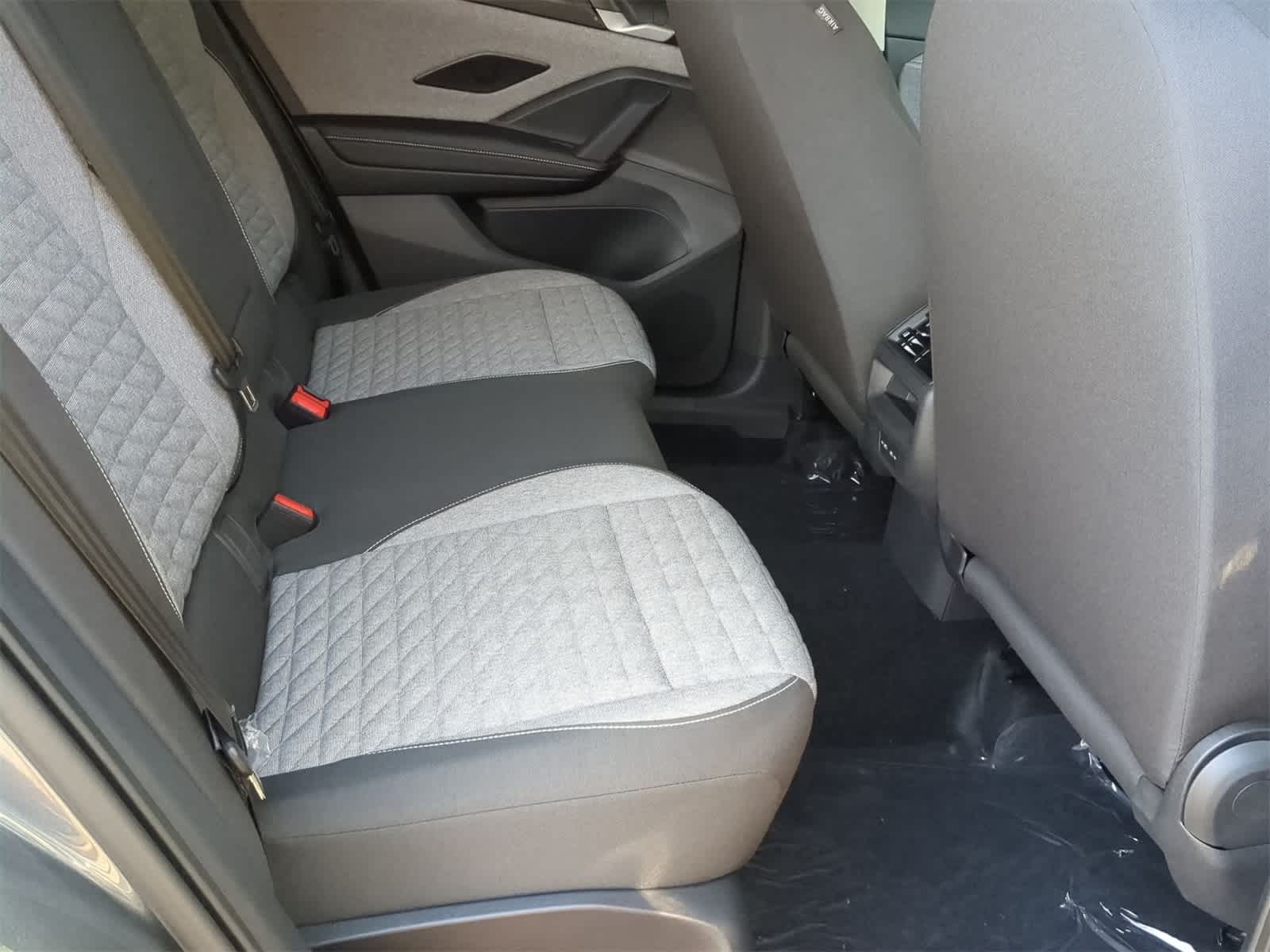 Thumbnail: 2025 Volkswagen Tiguan - 19