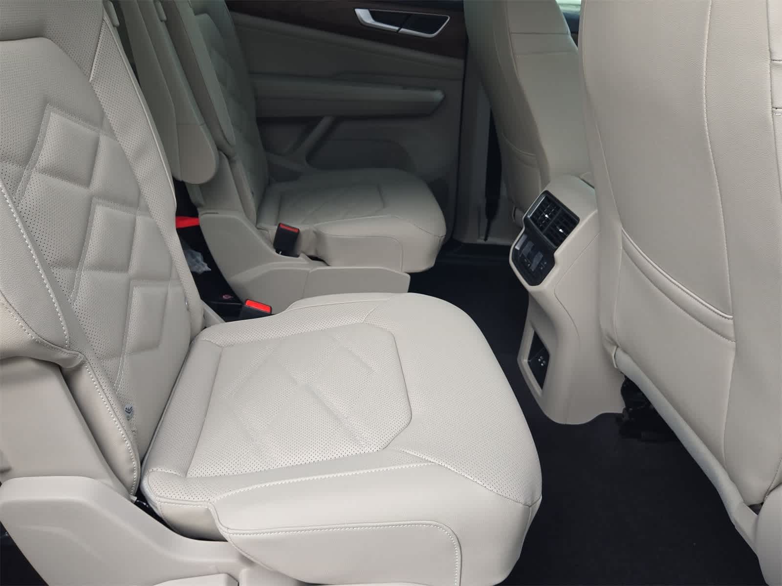 Thumbnail: 2026 Volkswagen Atlas - 20