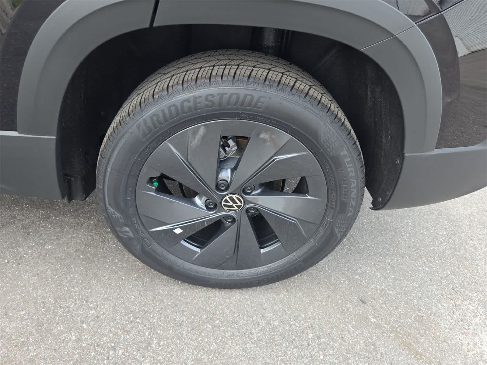 Thumbnail: 2025 Volkswagen Taos - 14