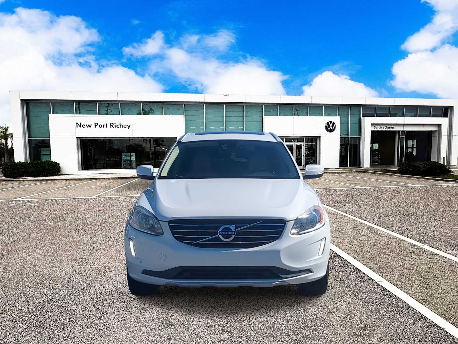 Thumbnail: 2015 Volvo XC60 - 3