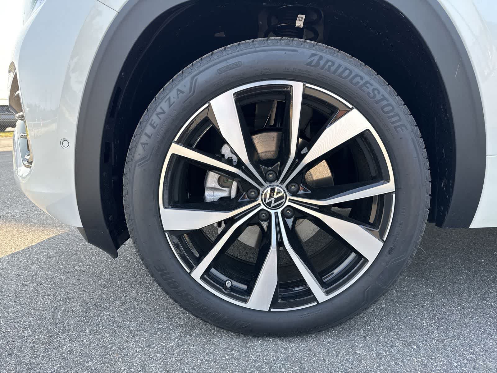 Thumbnail: 2026 Volkswagen Atlas - 12