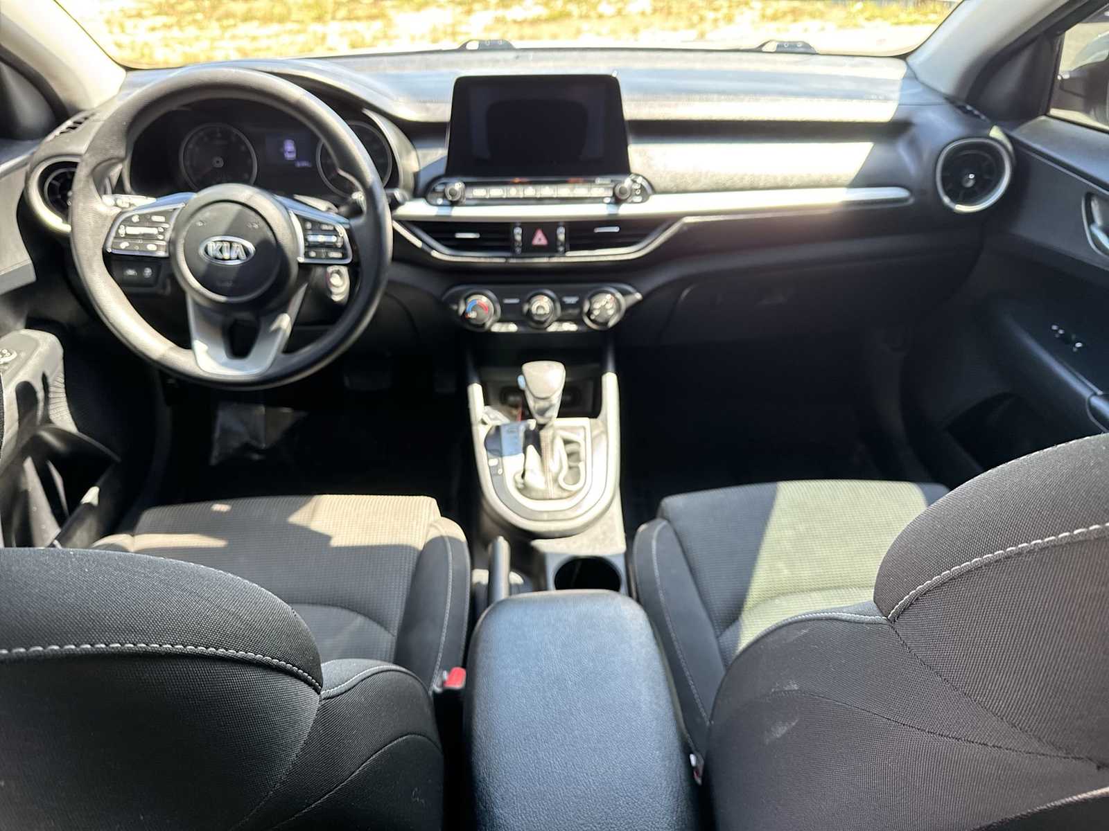 Thumbnail: 2020 Kia Forte - 15