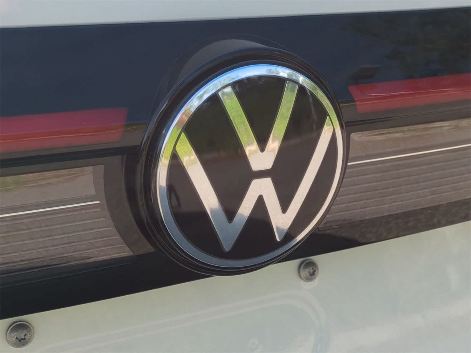 Thumbnail: 2025 Volkswagen Taos - 12