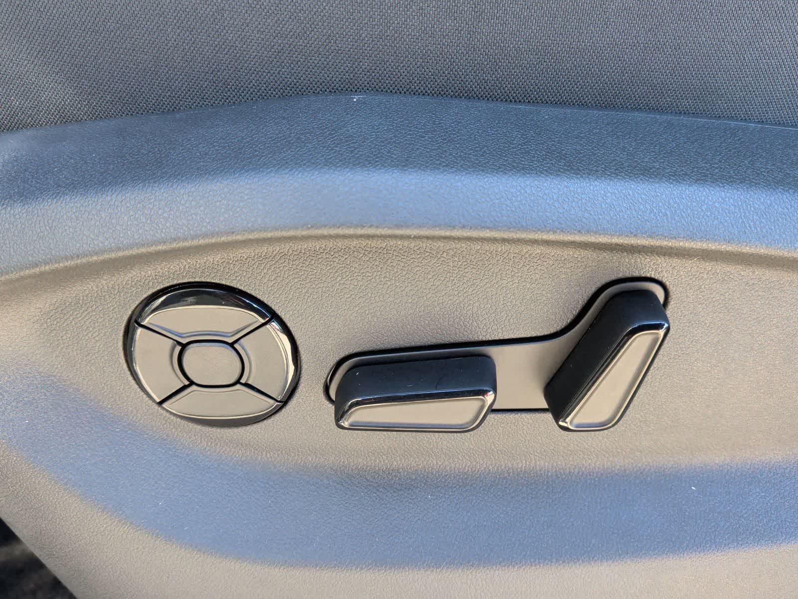 Thumbnail: 2026 Volkswagen Tiguan - 17