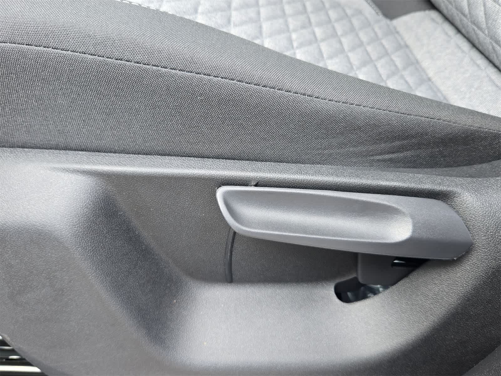 Thumbnail: 2025 Volkswagen Tiguan - 18