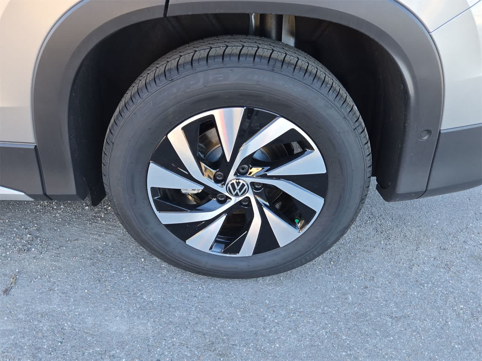 Thumbnail: 2026 Volkswagen Tiguan - 21