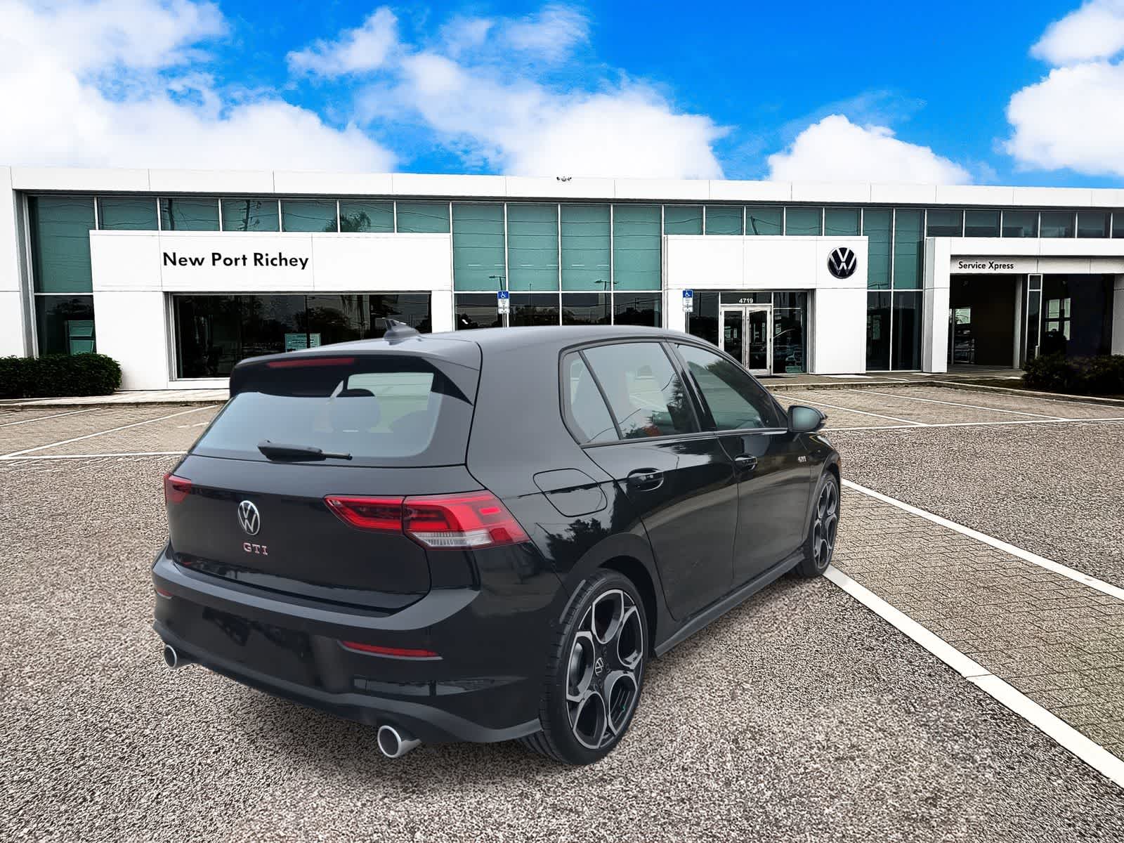 Thumbnail: 2026 Volkswagen Golf - 8