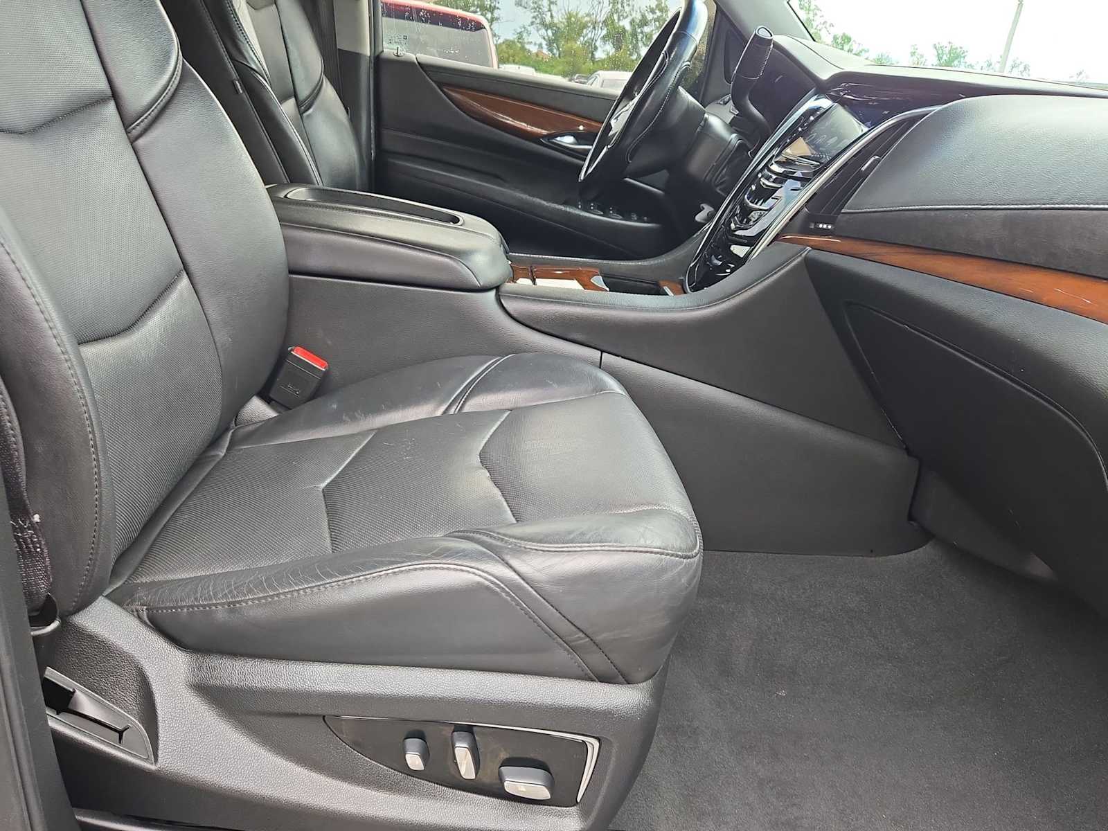 Thumbnail: 2020 Cadillac Escalade - 22