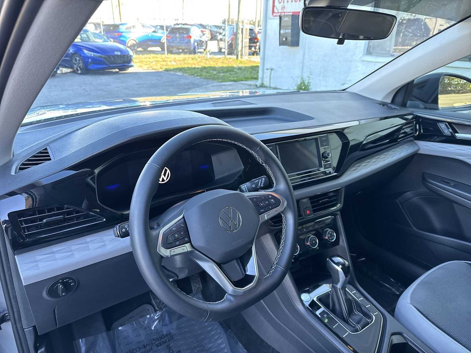 Thumbnail: 2024 Volkswagen Taos - 10