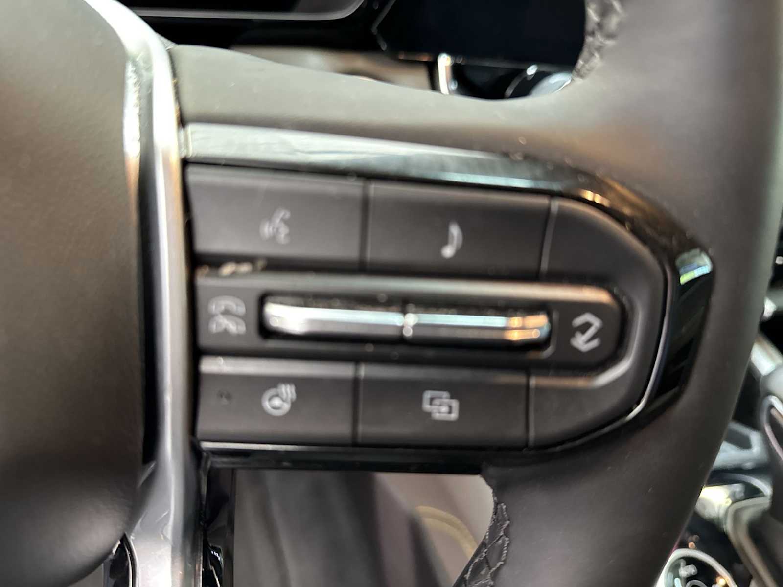 Thumbnail: 2025 Chevrolet Colorado - 24