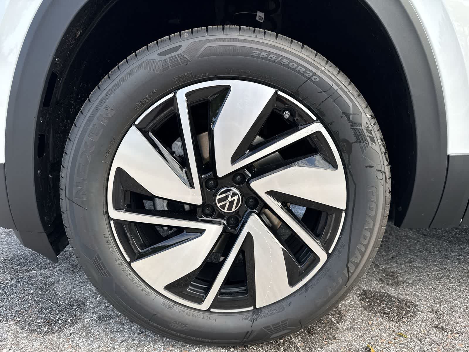 Thumbnail: 2026 Volkswagen Atlas - 12