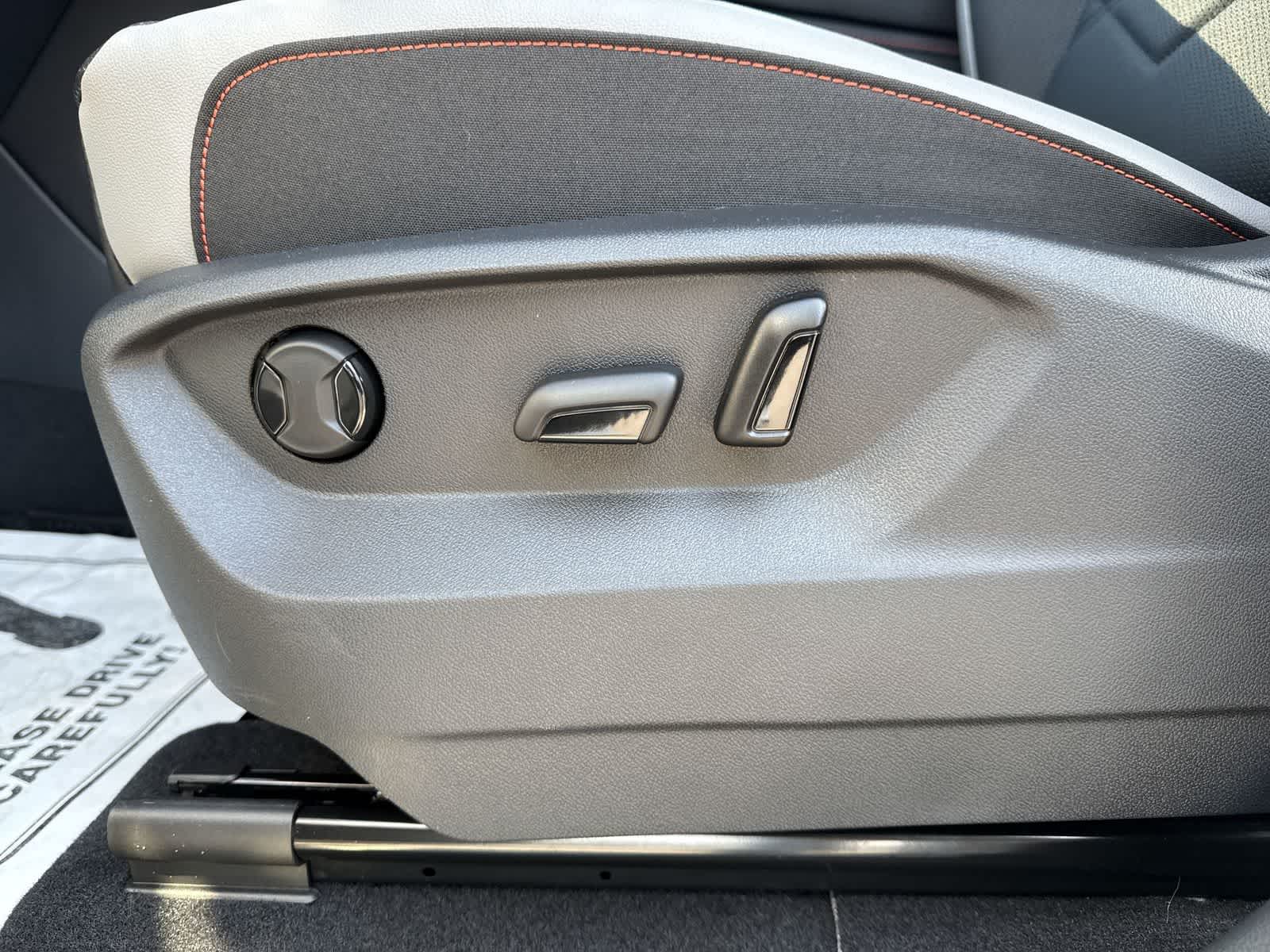 Thumbnail: 2026 Volkswagen Atlas - 16
