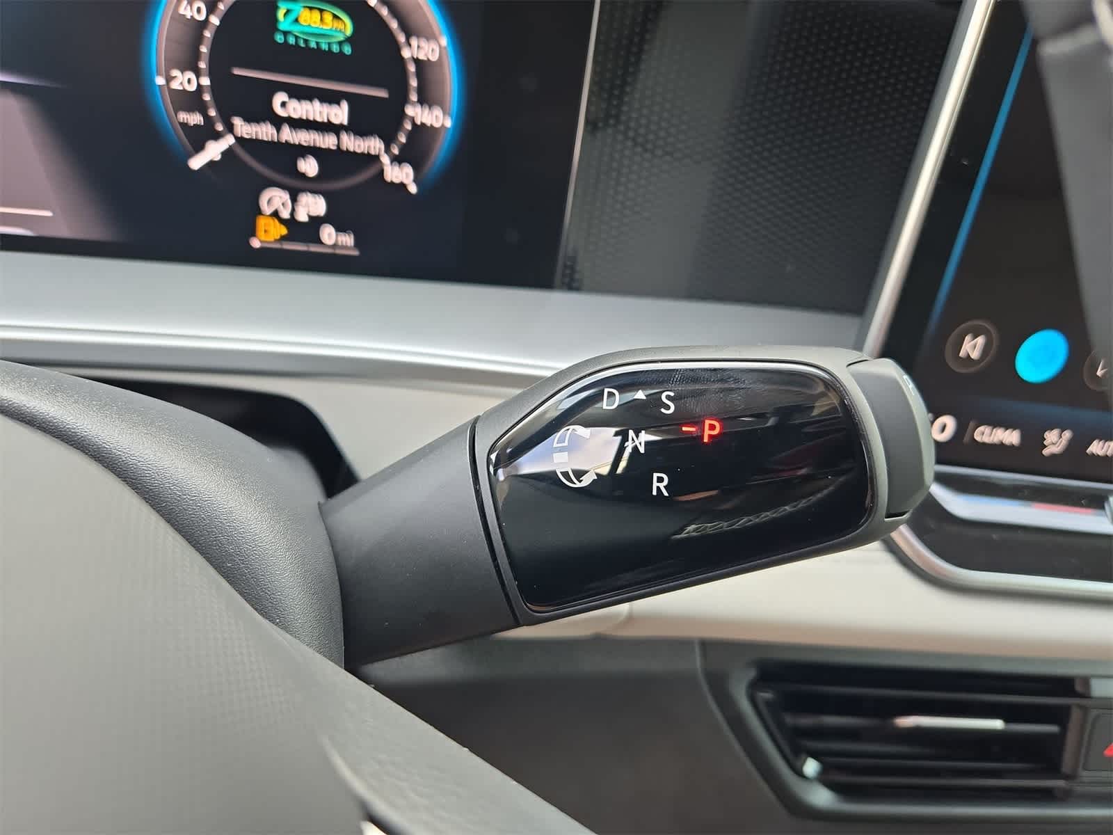 Thumbnail: 2025 Volkswagen Tiguan - 30