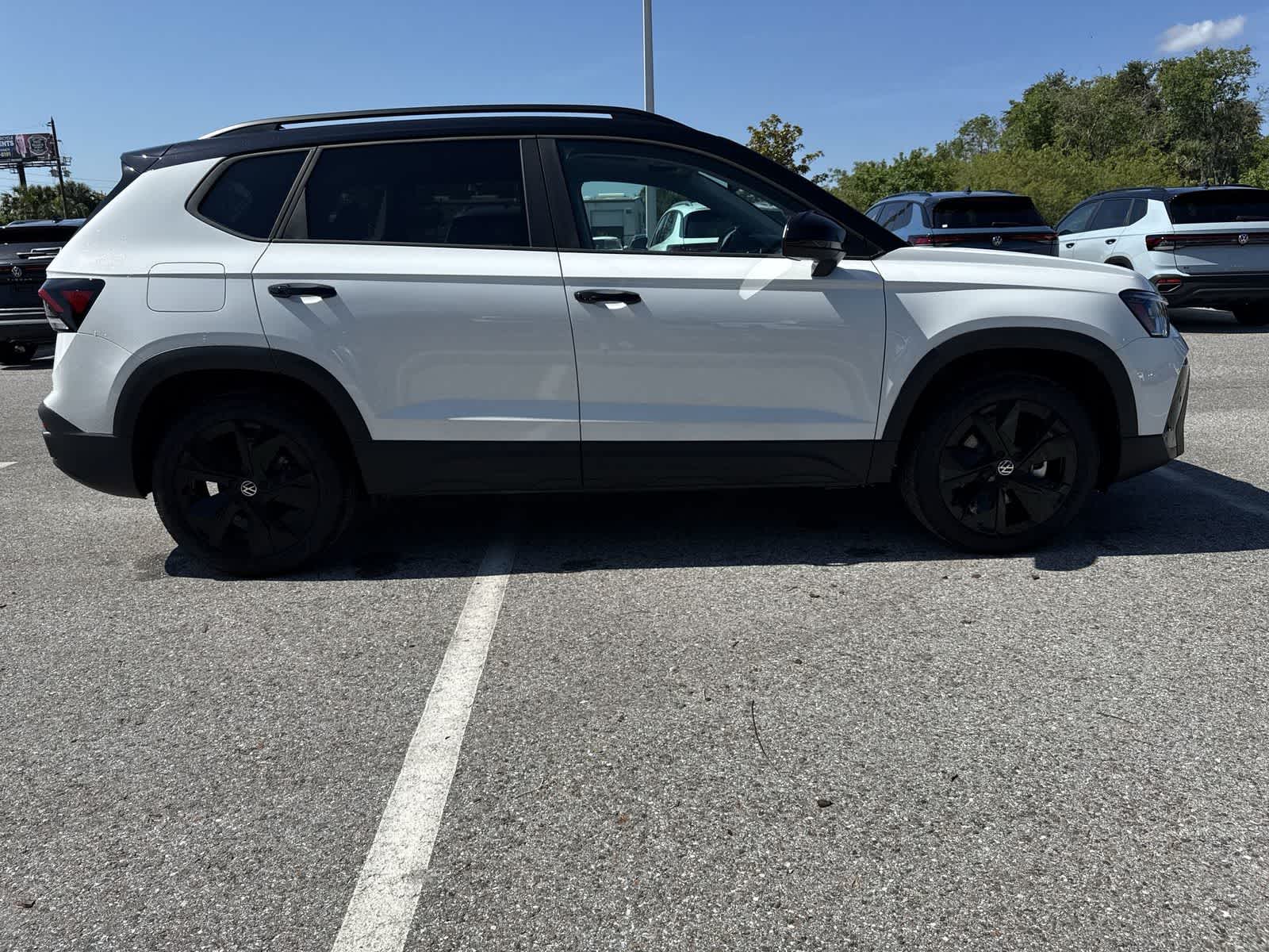 Thumbnail: 2026 Volkswagen Taos - 6