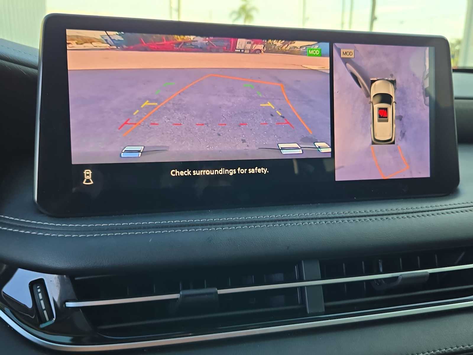 Thumbnail: 2023 INFINITI QX60 - 30