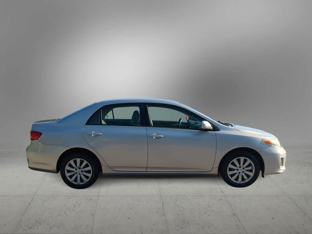 Thumbnail: 2012 Toyota Corolla - 9