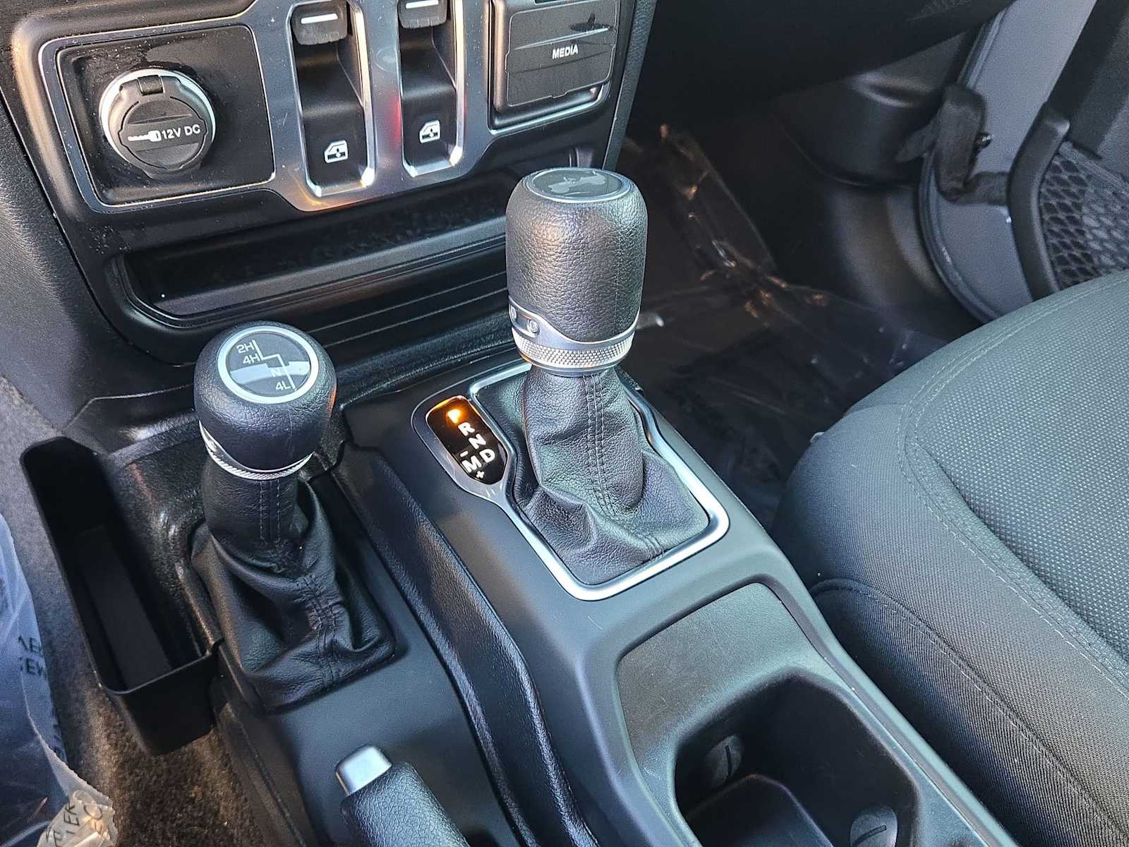 Thumbnail: 2020 Jeep Wrangler - 27