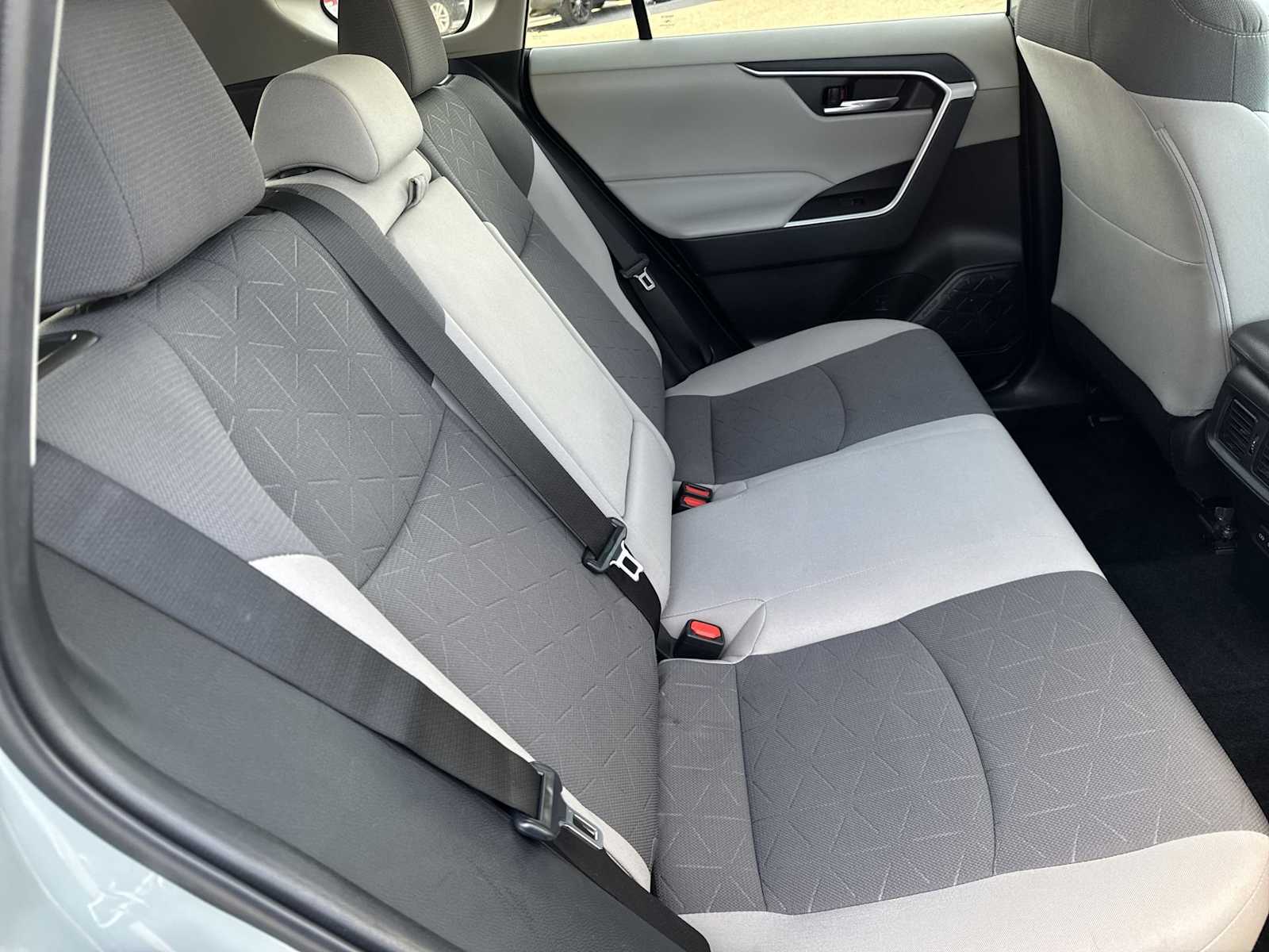 Thumbnail: 2022 Toyota RAV4 - 19