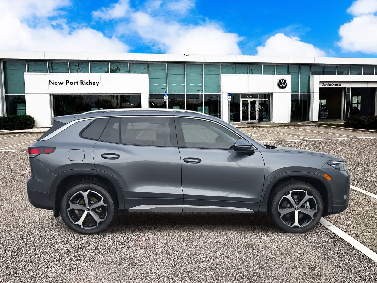 Thumbnail: 2026 Volkswagen Tiguan - 9