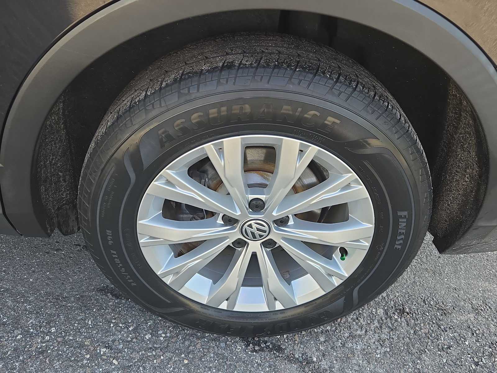 Thumbnail: 2019 Volkswagen Tiguan - 13