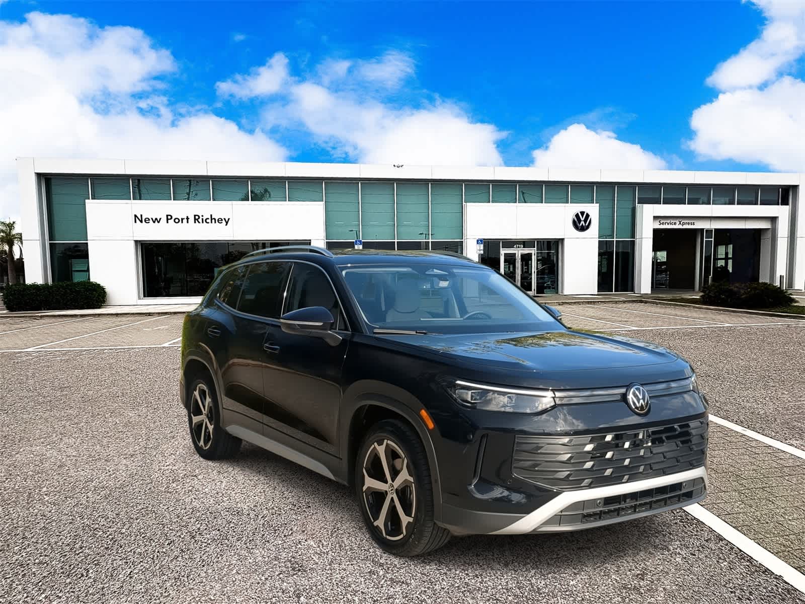 Thumbnail: 2025 Volkswagen Tiguan - 2